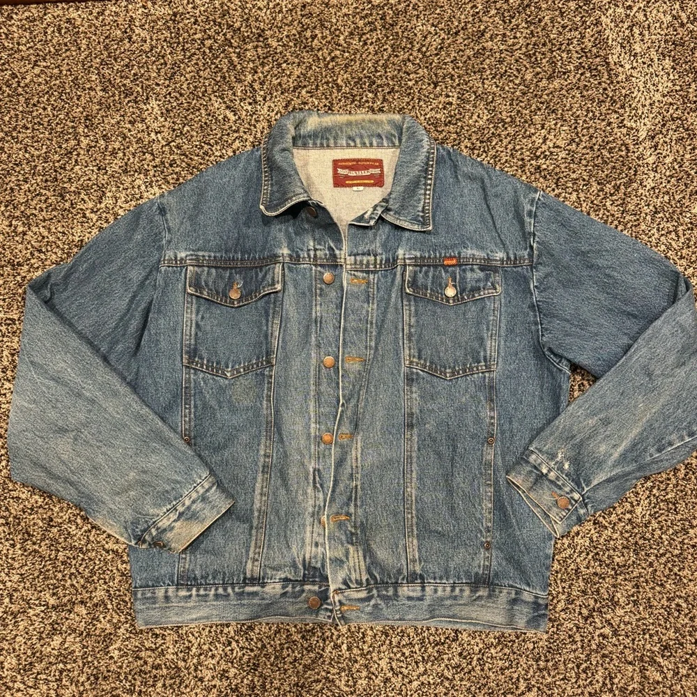 Perfectly worn distressed vintage Rustler Dark Wash Denim Jacket Size Large